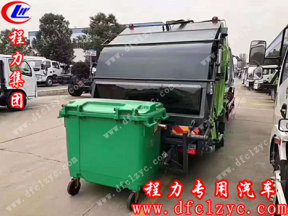 程力集團(tuán)東風(fēng)多利卡壓縮垃圾車 程力集團(tuán)東風(fēng)多利卡壓縮垃圾車
