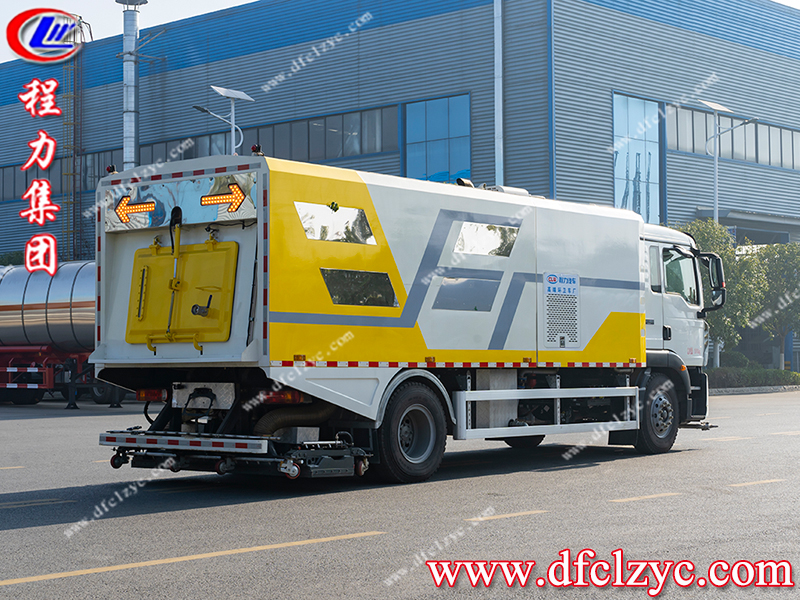 程力重汽豪沃道路污染清除車外觀視圖 程力重汽豪沃道路污染清除車外觀視圖